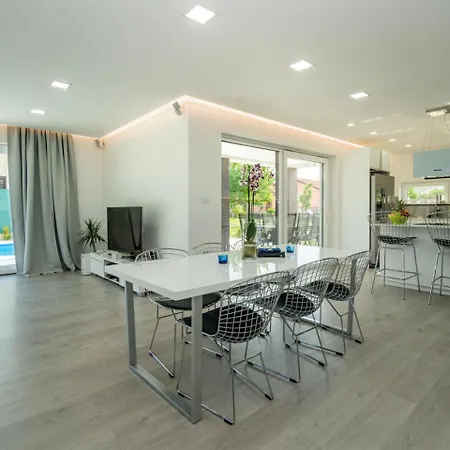 Vila Aida Labin (Istria)